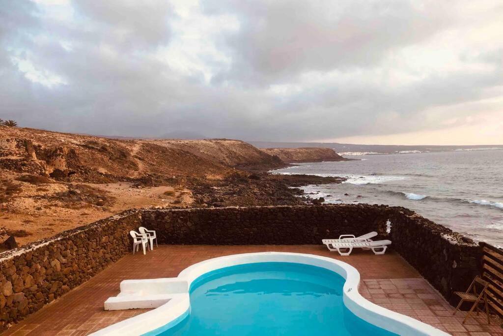 Playa Marina Ocean View Eco Bungalow Arrieta  Esterno foto
